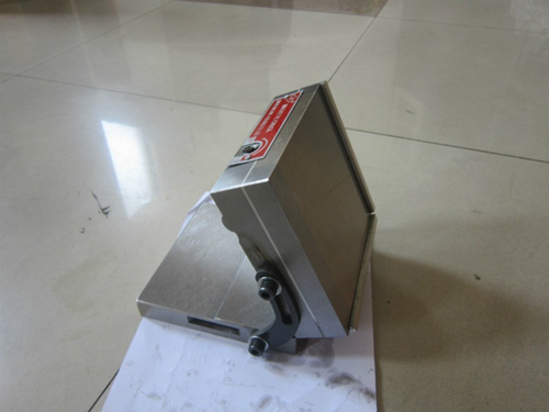 單傾永磁吸盤(pán) 單傾永磁吸盤(pán)