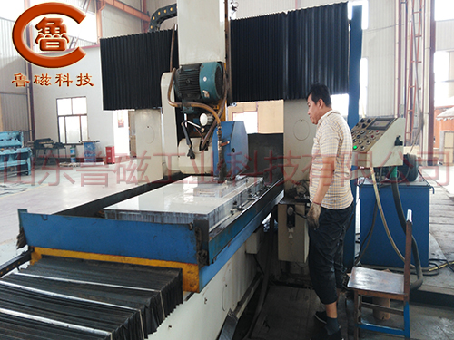 磨用標(biāo)準(zhǔn)電磁吸盤(pán) 磨用標(biāo)準(zhǔn)電磁吸盤(pán)