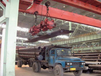 吊運(yùn)管坯 鋼管用起重電磁鐵 吊運(yùn)管坯 鋼管用起重電磁鐵